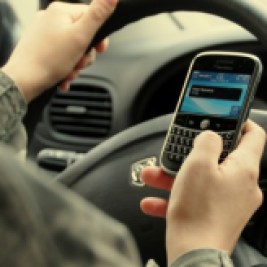 Drivers know texting is dangerous, but many do it anyway, survey reports