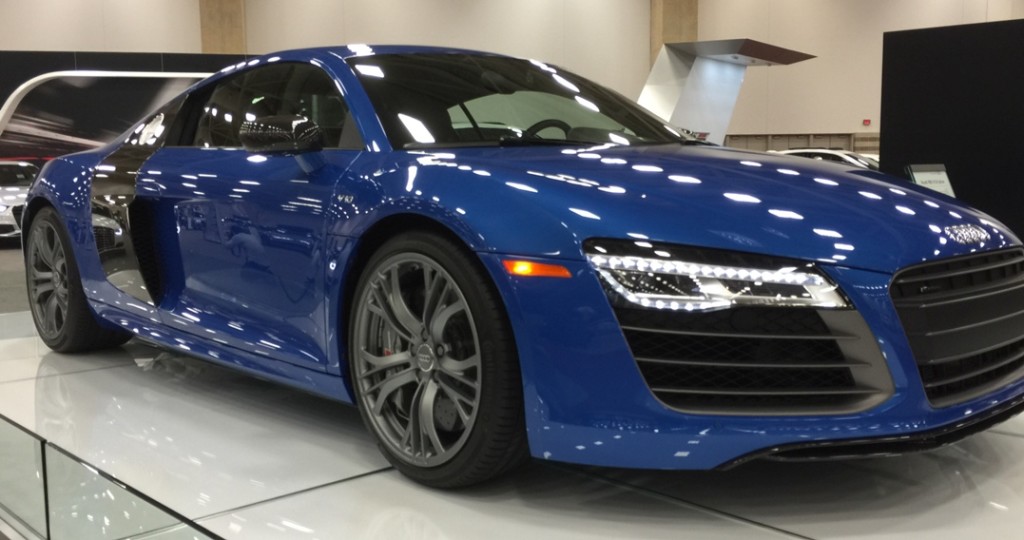 OK, this Audi R8 V10 plus is blue, but it’s an awesome blue.