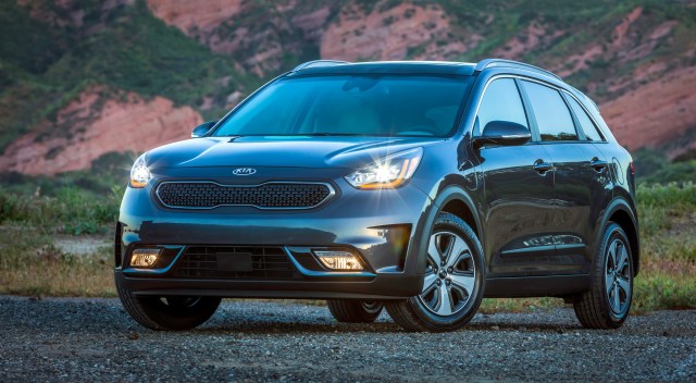 Kia Niro green crossover