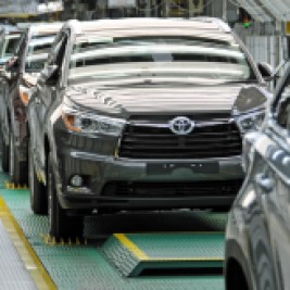 Toyota Highlander assembly line