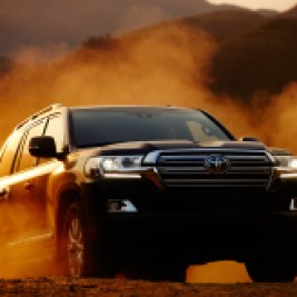 Toyota Land Cruiser on dusty road